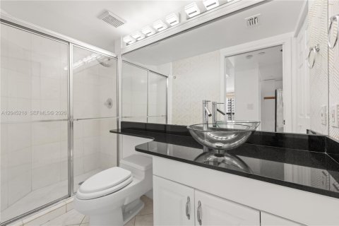 Copropriété à louer à Aventura, Floride: 2 chambres, 126.44 m2 № 2145901 - photo 6