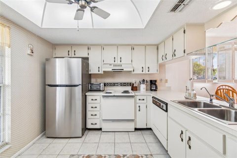 Condominio en venta en Hudson, Florida, 2 dormitorios, 95.6 m2 № 2101163 - foto 12