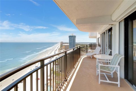 Condo in Daytona Beach Shores, Florida, 2 bedrooms  № 2324037 - photo 13