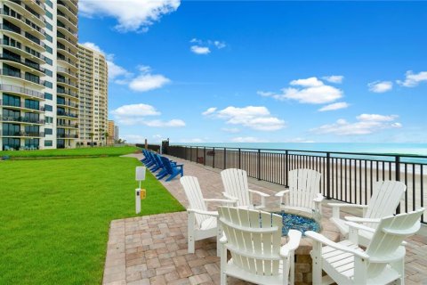 Condo in Daytona Beach Shores, Florida, 2 bedrooms  № 2324037 - photo 28