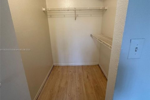 Copropriété à vendre à Pompano Beach, Floride: 2 chambres, 96.15 m2 № 1949545 - photo 8