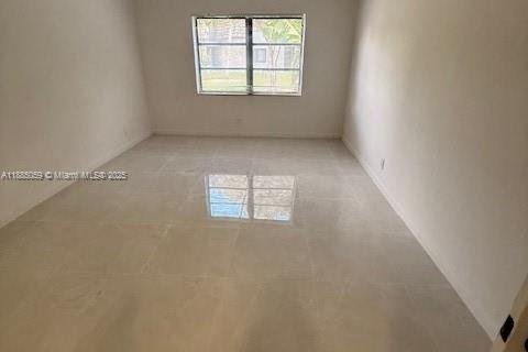 Condo in Oakland Park, Florida, 2 bedrooms  № 1930530 - photo 29