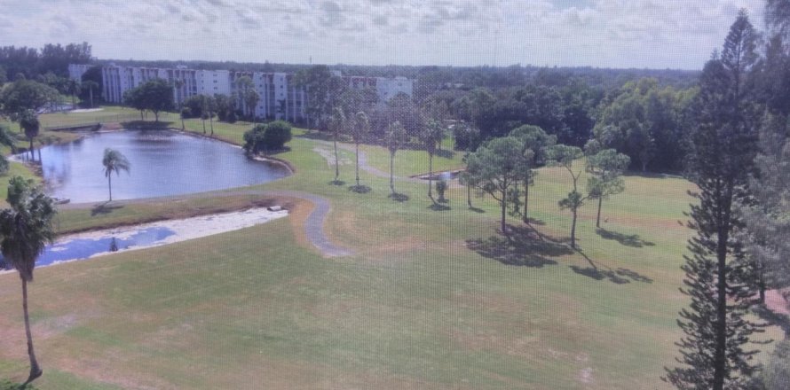 Condo in Lake Worth, Florida, 2 bedrooms № 1132876