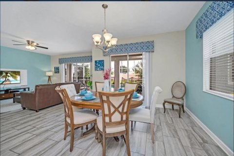 Casa en venta en Four Corners, Florida, 6 dormitorios, 305.74 m2 № 1837968 - foto 7