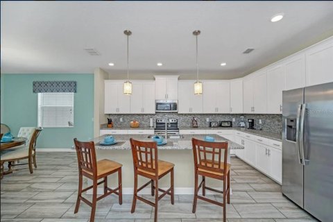Casa en venta en Four Corners, Florida, 6 dormitorios, 305.74 m2 № 1837968 - foto 5