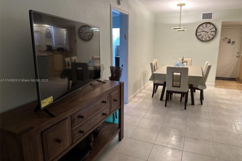 Condominio en venta en Aventura, Florida, 2 dormitorios, 100.61 m2 № 1862989 - foto 6