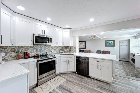 Casa en venta en Saint Petersburg, Florida, 3 dormitorios, 154.22 m2 № 1743368 - foto 15
