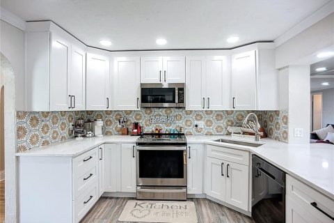 Casa en venta en Saint Petersburg, Florida, 3 dormitorios, 154.22 m2 № 1743368 - foto 13