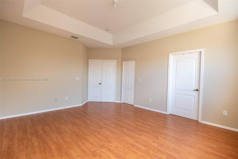 Villa ou maison à louer à Homestead, Floride: 5 chambres, 232.26 m2 № 1966803 - photo 24