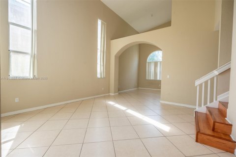 Villa ou maison à louer à Homestead, Floride: 5 chambres, 232.26 m2 № 1966803 - photo 9