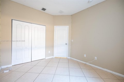 Villa ou maison à louer à Homestead, Floride: 5 chambres, 232.26 m2 № 1966803 - photo 19