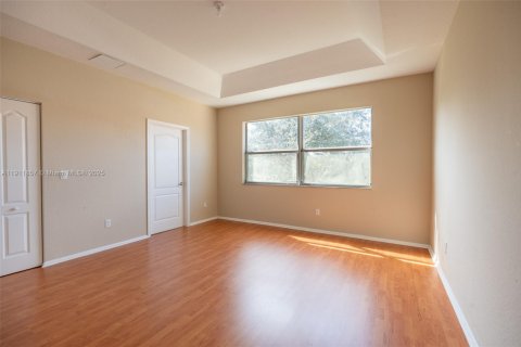 Villa ou maison à louer à Homestead, Floride: 5 chambres, 232.26 m2 № 1966803 - photo 23