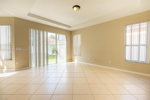 Villa ou maison à louer à Homestead, Floride: 5 chambres, 232.26 m2 № 1966803 - photo 14