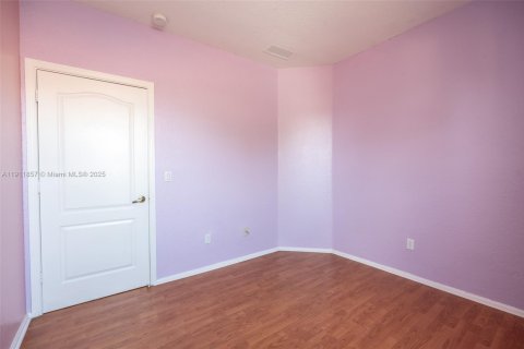 Villa ou maison à louer à Homestead, Floride: 5 chambres, 232.26 m2 № 1966803 - photo 28