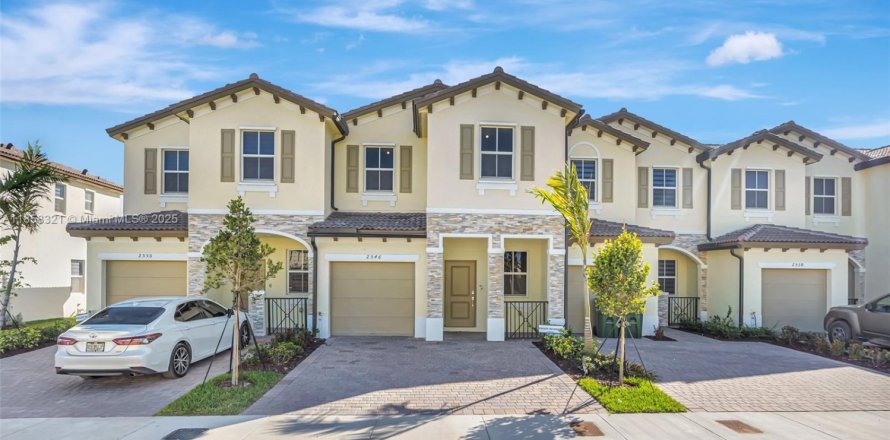 Touwnhouse à Homestead, Floride 3 chambres, 169.73 m2 № 1882492