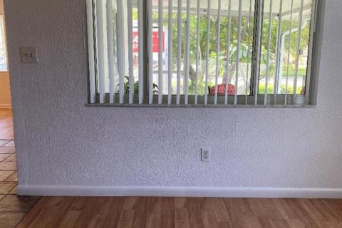 House in Pinellas Park, Florida 2 bedrooms, 134.15 sq.m. № 1803793 - photo 27