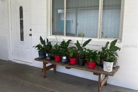 House in Pinellas Park, Florida 2 bedrooms, 134.15 sq.m. № 1803793 - photo 15