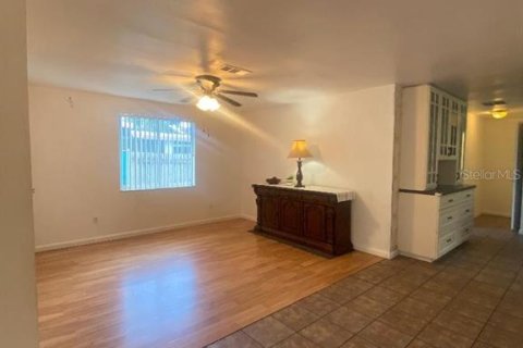 House in Pinellas Park, Florida 2 bedrooms, 134.15 sq.m. № 1803793 - photo 25