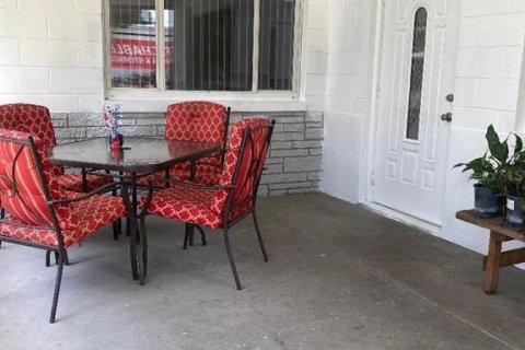 House in Pinellas Park, Florida 2 bedrooms, 134.15 sq.m. № 1803793 - photo 13