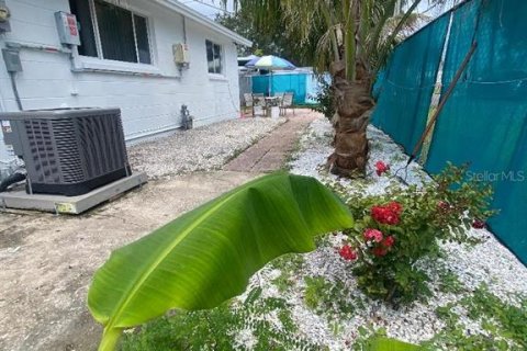 House in Pinellas Park, Florida 2 bedrooms, 134.15 sq.m. № 1803793 - photo 7