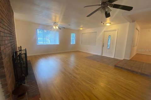 House in Pinellas Park, Florida 2 bedrooms, 134.15 sq.m. № 1803793 - photo 21