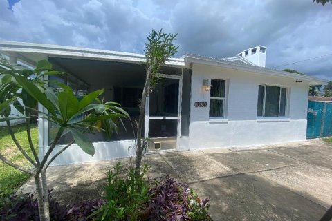 House in Pinellas Park, Florida 2 bedrooms, 134.15 sq.m. № 1803793 - photo 3