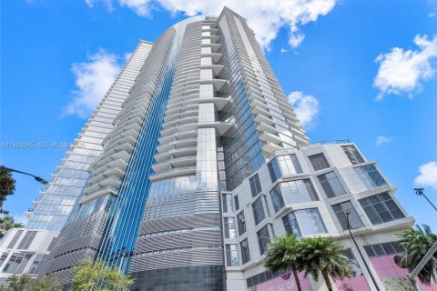 Condo in Miami, Florida, 1 bedroom № 2049995 - photo 14