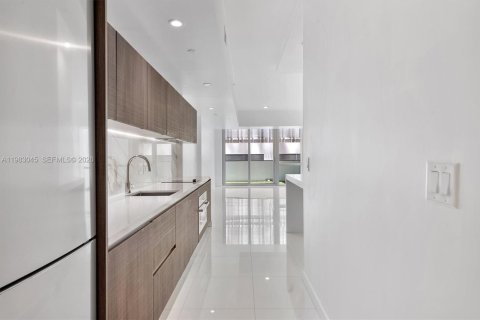 Condo in Miami, Florida, 1 bedroom  № 2049995