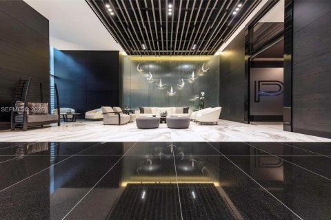 Condo in Miami, Florida, 1 bedroom № 2049995 - photo 15