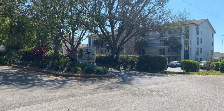 Condo in Winter Haven, Florida, 2 bedrooms  № 1807303