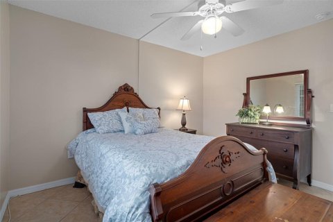 Condo in Oldsmar, Florida, 2 bedrooms  № 1817244 - photo 30