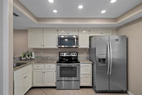 Condo in Oldsmar, Florida, 2 bedrooms  № 1817244 - photo 18
