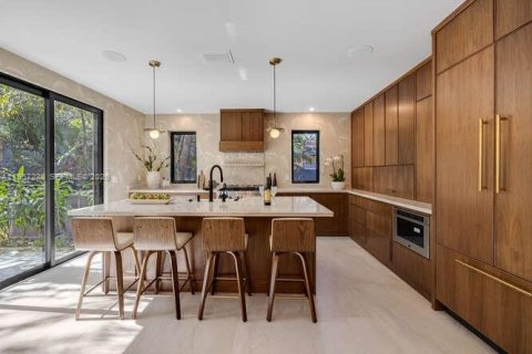 Villa ou maison à vendre à Miami, Floride: 4 chambres, 370.49 m2 № 2024267 - photo 23