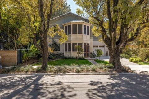 Villa ou maison à vendre à Miami, Floride: 4 chambres, 370.49 m2 № 2024267 - photo 3