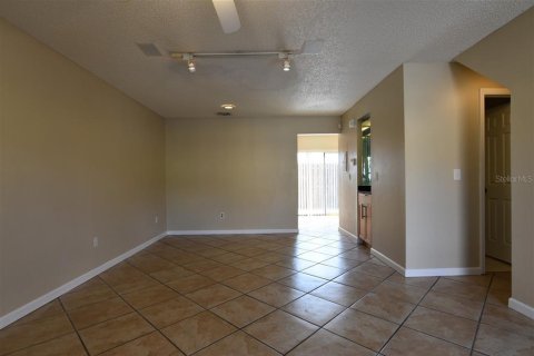 Townhouse in Winter Park, Florida 2 bedrooms, 95.78 sq.m. № 2239145 - photo 3