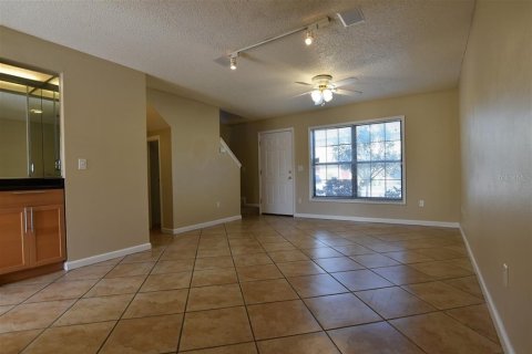 Townhouse in Winter Park, Florida 2 bedrooms, 95.78 sq.m. № 2239145 - photo 4
