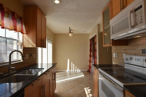 Townhouse in Winter Park, Florida 2 bedrooms, 95.78 sq.m. № 2239145 - photo 6