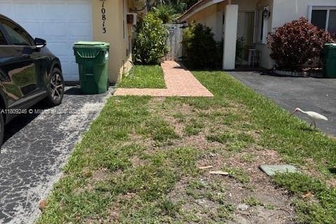 House in Miami, Florida 4 bedrooms, 149.76 sq.m. № 1749815 - photo 2