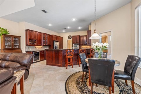 House in Gainesville, Florida 5 bedrooms, 352.66 sq.m. № 1626169 - photo 12