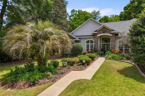 House in Gainesville, Florida 5 bedrooms, 352.66 sq.m. № 1626169 - photo 3