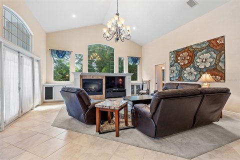 House in Gainesville, Florida 5 bedrooms, 352.66 sq.m. № 1626169 - photo 21