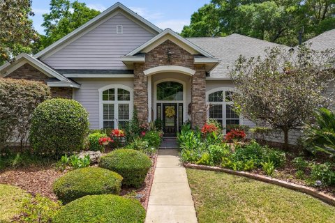 House in Gainesville, Florida 5 bedrooms, 352.66 sq.m. № 1626169 - photo 4