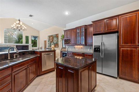 House in Gainesville, Florida 5 bedrooms, 352.66 sq.m. № 1626169 - photo 13