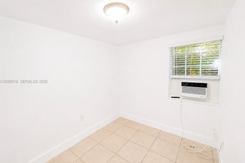 Apartment in Miami, Florida 2 bedrooms № 2392097 - photo 3