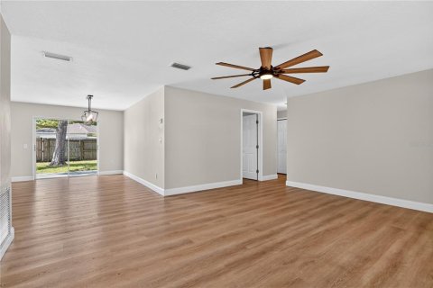 House in Kissimmee, Florida 3 bedrooms, 126.53 sq.m. № 2393798 - photo 10