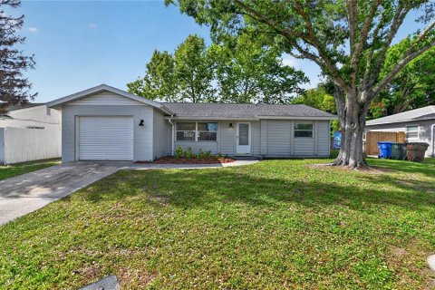 House in Kissimmee, Florida 3 bedrooms, 126.53 sq.m. № 2393798