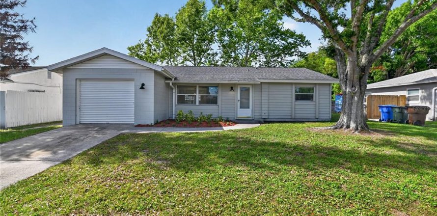 House in Kissimmee, Florida 3 bedrooms, 126.53 sq.m. № 2393798