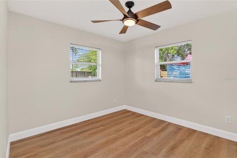 House in Kissimmee, Florida 3 bedrooms, 126.53 sq.m. № 2393798 - photo 21
