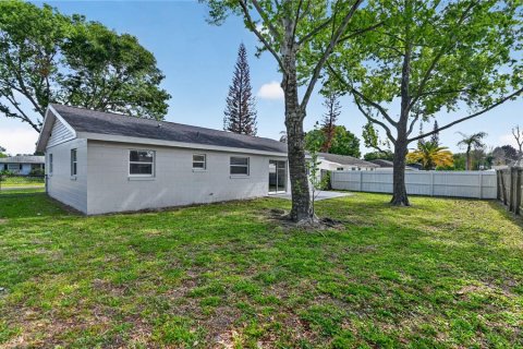 House in Kissimmee, Florida 3 bedrooms, 126.53 sq.m. № 2393798 - photo 26