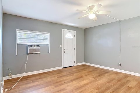 House in Holly Hill, Florida 2 bedrooms, 60.2 sq.m. № 2207418 - photo 13